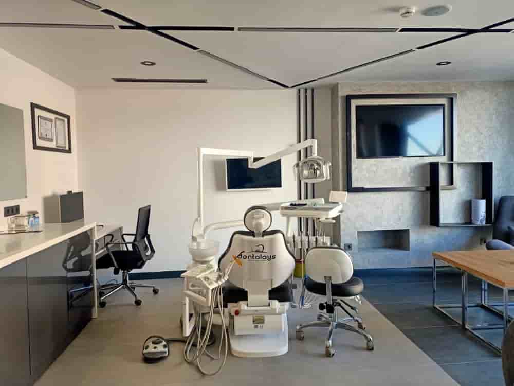 Подтвержденные отзывы пациентов о Dentalays Dental Center в Antalya, Turkey Slider image 8