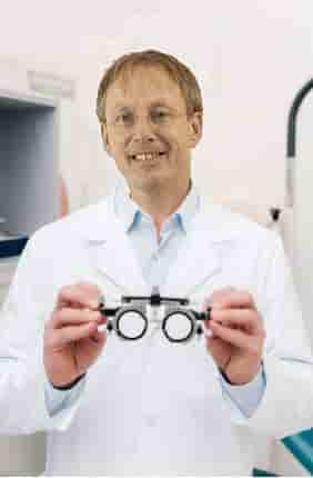 Подтвержденные отзывы пациентов о Eye Surgery - Prof. Schaller, Clinic Herzog Carl Theodor в Munich, Germany Slider image 5