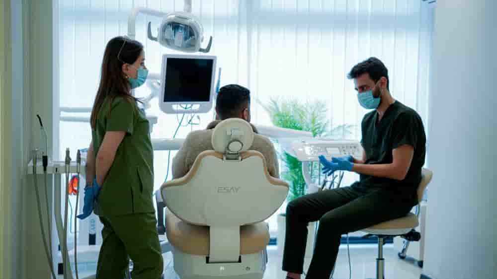 Подтвержденные отзывы пациентов о Dentaray Clinic: luxury Dental Clinic in Istanbul в Istanbul, Turkey Slider image 7